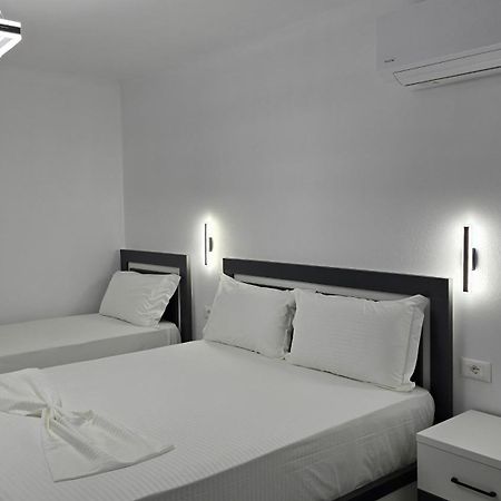 Guest House Pogradeci エクステリア 写真